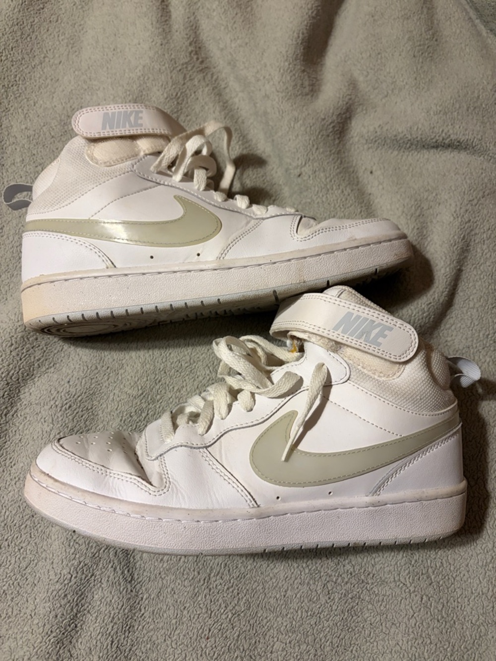 Nike Court Borough Mid 2 Sneaker